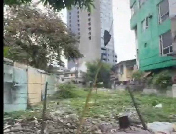 Bare Lot in Poblacion, Mandaluyong For SALE