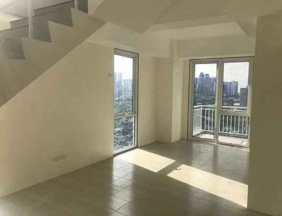 25K MONTHLY 3BR PENTHOUSE RENT TO OWN CONDO IN PASIG KASARA