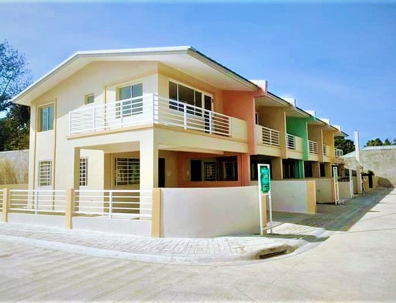 3 Bedrooms Townhomes complete Turn-over