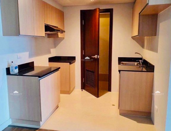 1 BR 1 Bedroom Condo for Sale in Solstice Tower, Makati City