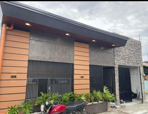 3-bedroom Townhouse For Sale in Santa Rosa Laguna