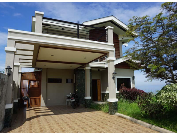 4-bedroom Overlooking House For Sale in Teakwood Hills, Cagayan de Oro