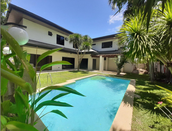 For Rent: 4BR Semi-Furnished House & Lot For Rent in Alabang Mntinlupa