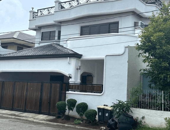 6-bedroom House For Sale in BF Homes Paranaque Metro Manila