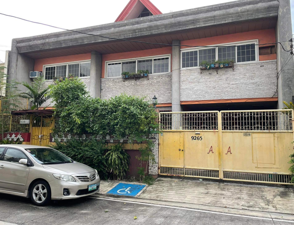 5 Bedroom House for Sale in San Antonio Village Makati