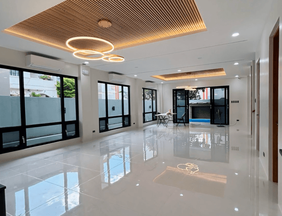 Available FOR SALE ,Brand New 6-Bedroom House in Tierra Nueva Village, Alabang, Muntinlupa
