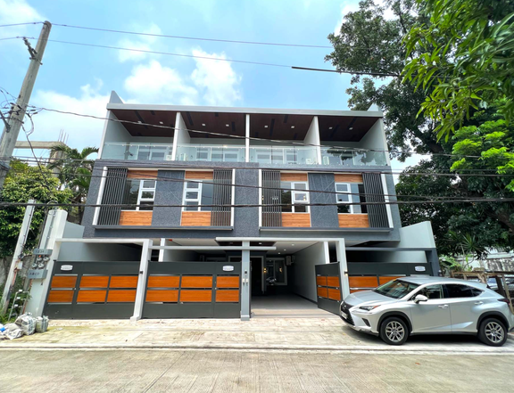 5 Bedroom Townhouse for Sale in Don Antonio Heights Quezon City