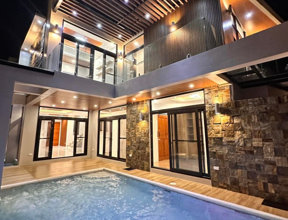 New 4-Bedroom House for Sale in Tagaytay