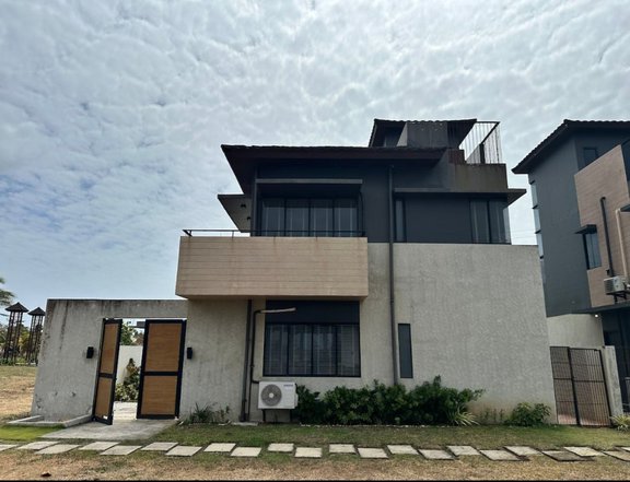 3 Bedrooms Single Detached near the Beach For Sale in Batangas