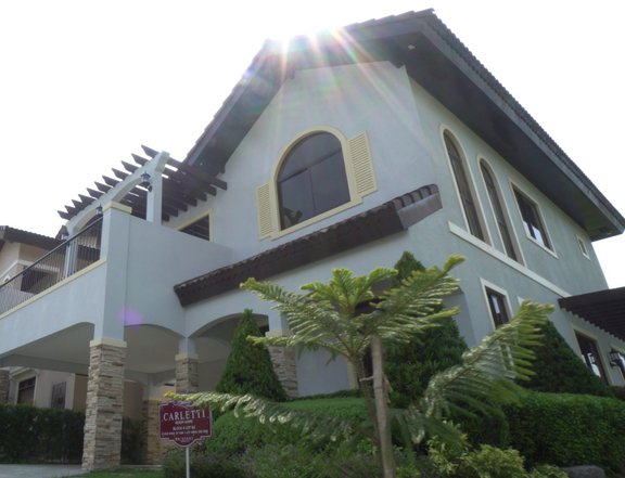 Quaint  house in EXCLUSIVE project Daang Hari, Villar City, Muntinlupa