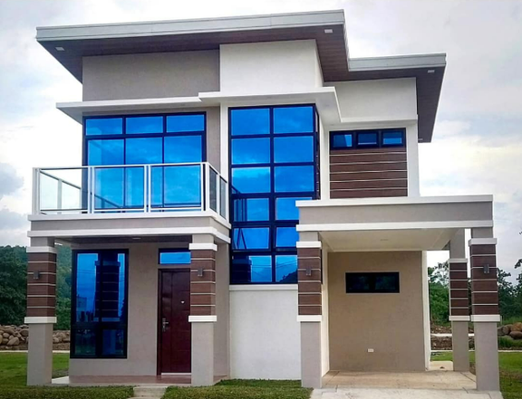 Newly Built 4-bedroom House For Sale in Uptown, Cagayan De Oro Mis. Or.