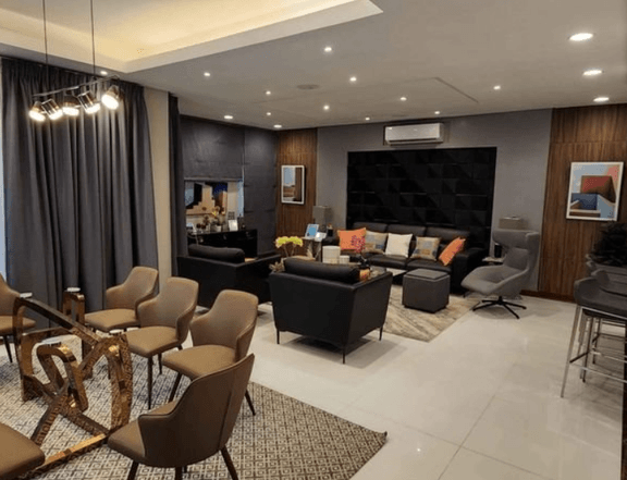 Prime Location Townhouse with 4-bedrooms For Sale in Manila