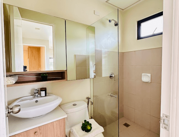 Luxurious 4-bedroom House and Lot For Sale in Imus Cavite