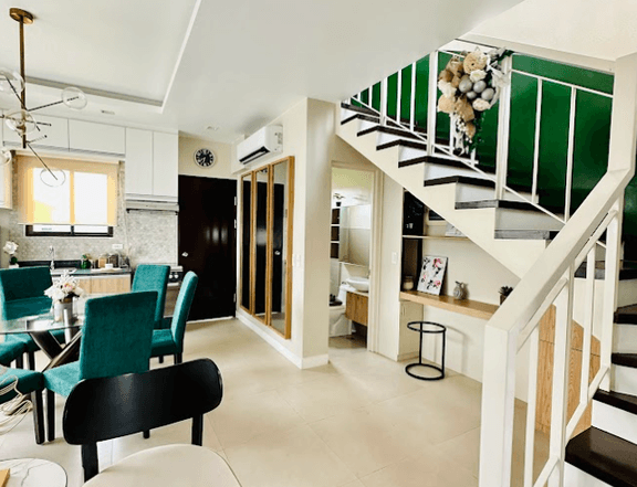 Avilable For Sale , High-End Design 4-bedroom House and Lot  in Imus Cavite