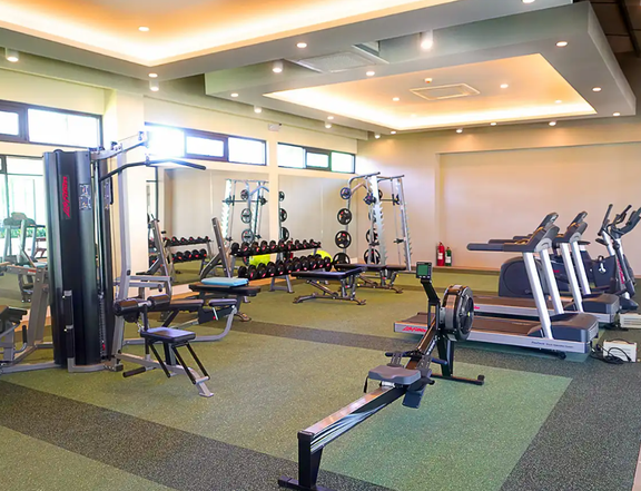 Upscale 1-bedroom Residential Condo For Sale in Sucat, Muntinlupa City