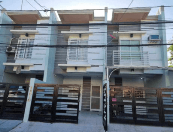 Townhouse in Las Pinas City