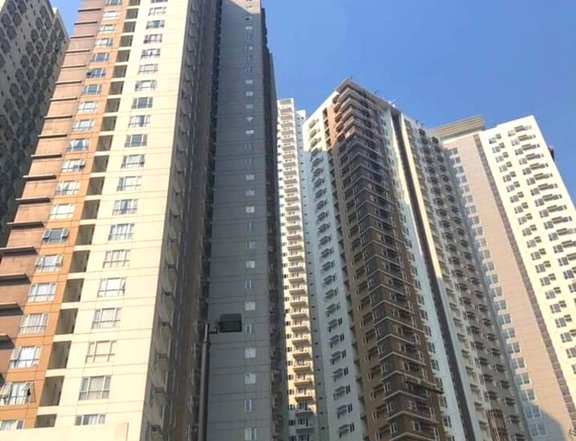 Luxurious Condo in Makati linked to MRT-3 Magallanes Station RFO 2-BR