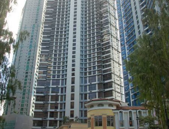 Best Buy 1BR with Parking Bellagio Tower 2
