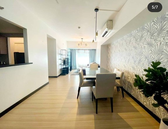 Two Serendra - Aston