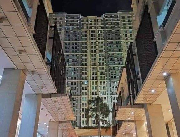 2br condo in Makati along Edsa San lorenzo place