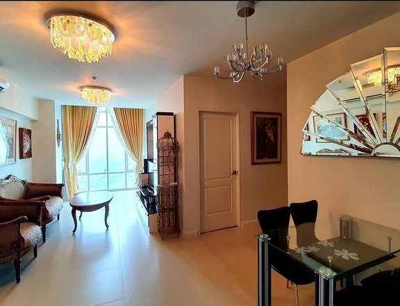 Two Serendra - Red Oak