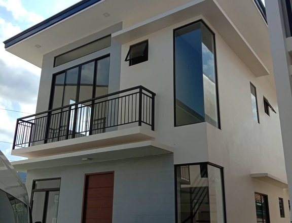 4-bedroom Single Attached House For Sale in Cebu City Cebu