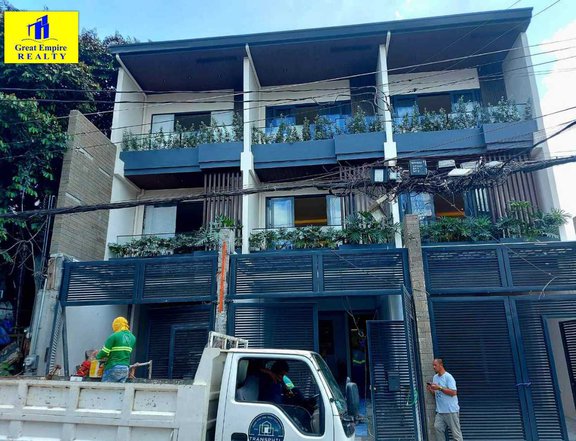 W/Roofdeck, 4 Bedroom 3 Storey Townhouse for sale in Mandaluyong City