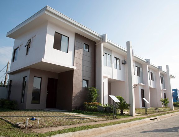3-bedroom 2-toilet and bath 1-garage Townhouse For Sale in Imus Cavite