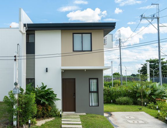 SINGLE DETACHED HOUSE AND LOT FOR SALE IN AMAIA TRECE MARTIRES NEAR TRANSPO HUB AND HOSPITALS