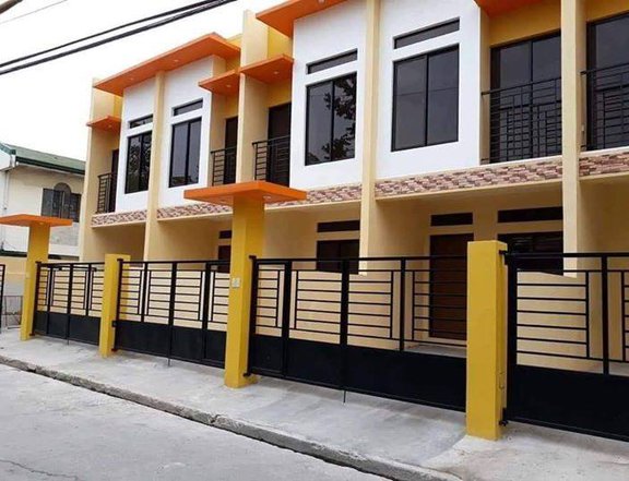3-Bedroom Townhouse For Sale in Severina Paranaque Near SLEX Skyway
