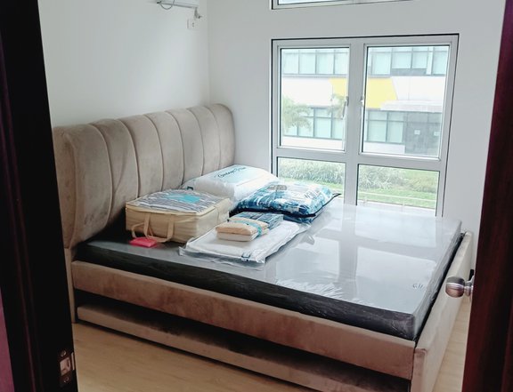 2 Bedroom Condo for rent w/ 5 months free in San Lorenzo Place Makati!