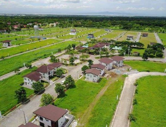 Near Entrance Lot 150 sqm. 25k Monthly Rent to Own in Sta Rosa Laguna near Nuvali, Tagaytay