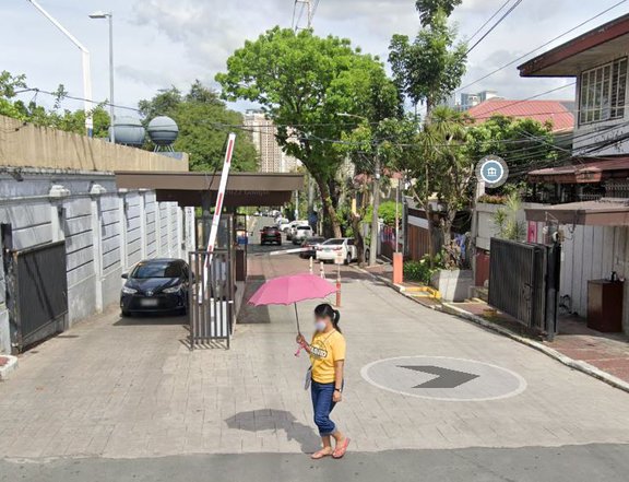 Rush Sale - Vacant  Corner Residential Lot 415 sqm with clean Title