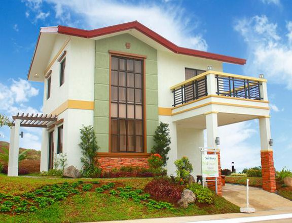 4-bedroom House and Lot Niran For Sale in Suntrust Sentosa, Calamba Laguna