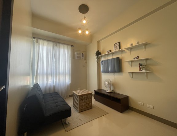 Furnished 41sqm 1-Bedroom Condo For Rent The Verdin at Maple Grove