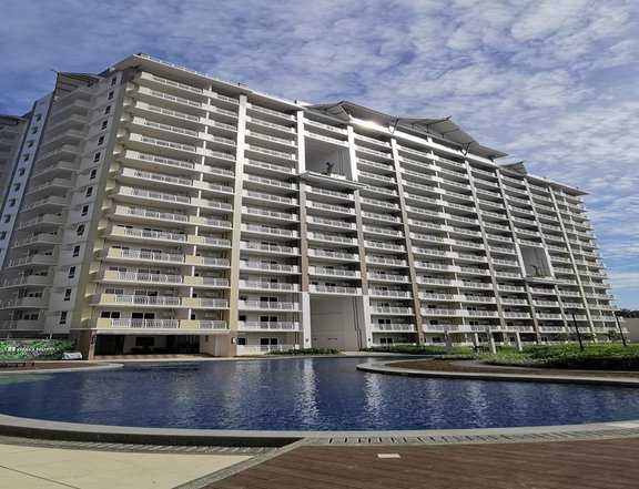 2BR CONDO UNIT AT THE ATHERTON IN DR. A. SANTOS, PAREANIAQUE CITY