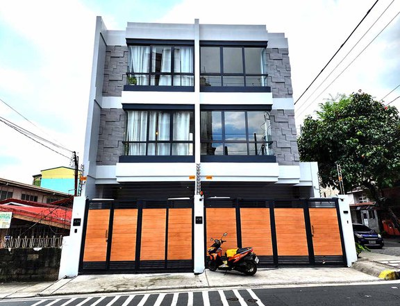 3 Bedroom Townhouse for sale in Cubao Quezon City nr EDSA MRT