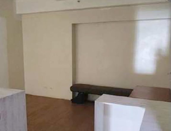 SALE: 2 BR Unit T @ 14Th Floor, Pioneer Woodlands Mandaluyong City