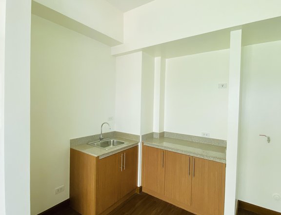 Studio Unit For Sale near Mall of Asia Palm Beach West