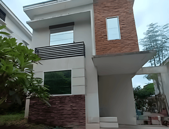 109.8 sqm Single Detached House and lot For Sale in Carmona Cavite