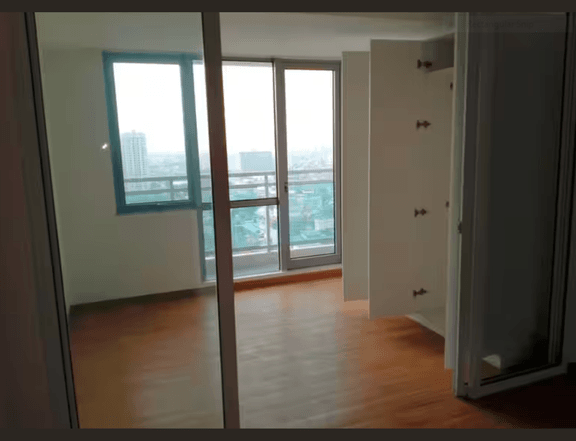 31.57 sqm 1-bedroom Residential Condo For Sale in Sutherland Tower, Mandaluyong