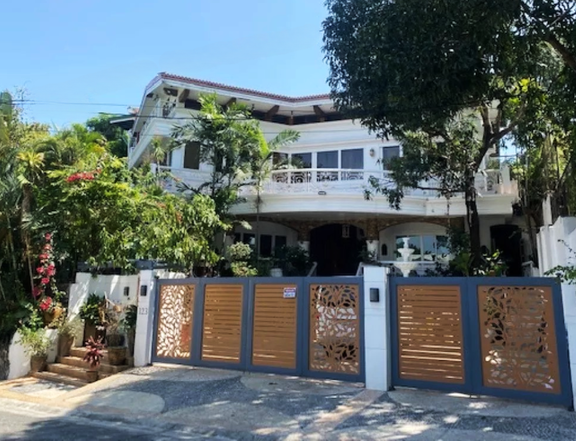 House and Lot for Sale in Ayala Alabang, Muntinlupa City.