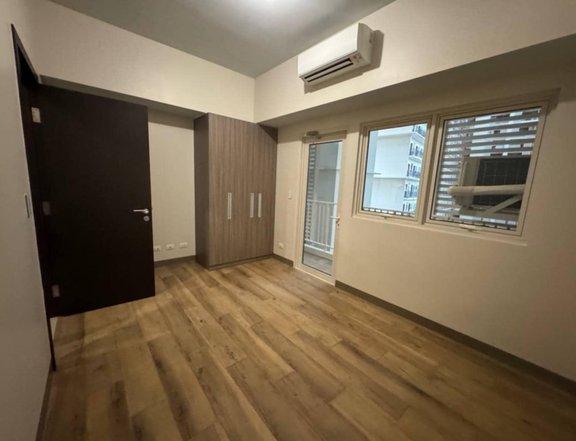 Brand new 1 Bedroom with balcony in Uptown BGC for sale