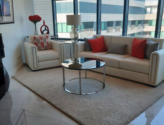 RFO 106.00 sqm 2-bedroom Condo For Sale By Owner in Rockwell Makati