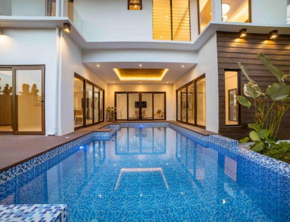 462 sqm 5-bedroom Beach Property For Sale in Mactan Lapu-Lapu Cebu
