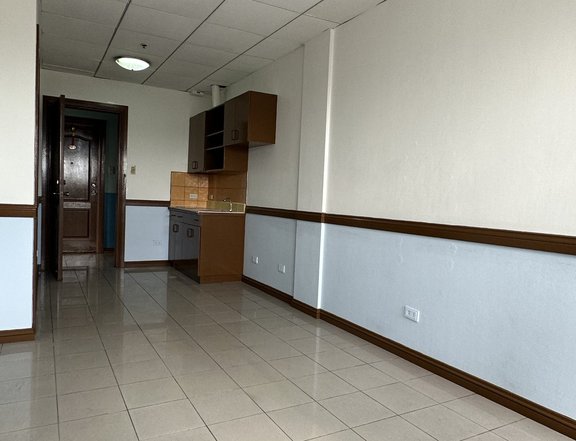 RESIDENTIAL UNITS FOR LEASE IN WALLED CITY SUITES CALOOCAN