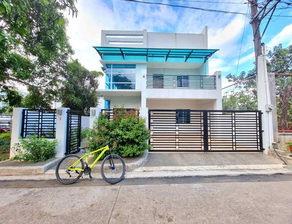 Single Attached House and Lot for Sale in West Fairview Quezon City