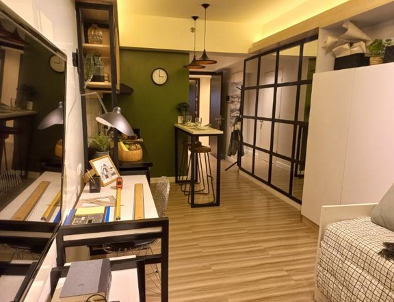 1 BEDROOM CONDO BESIDE SOLAIRE QUEZON CITY FOR SALE