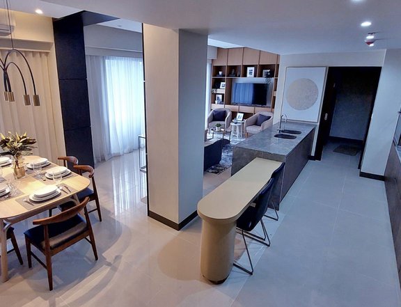 3 bedroom fully furnished condo for sale near Bonifacio Global City