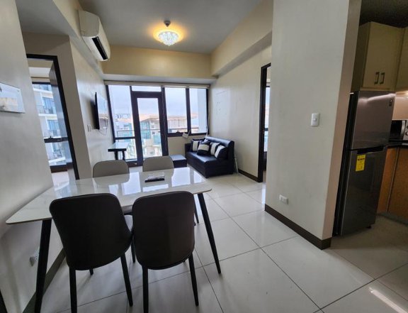 Fully Furnsihed Cozy 2 Bedroom Condo with view at mckinley Hill Fort Bonifacio